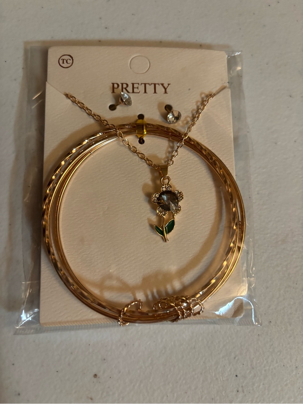 NEW Black Flower Jewelry Set – Necklace, Earrings & Gold-Tone Bangles